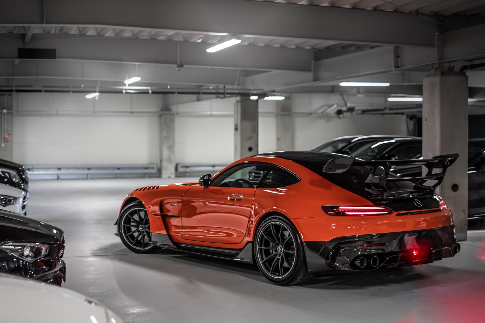 auto_blog_amg-gt-black-series-w-mb-motors-janki_052877ec