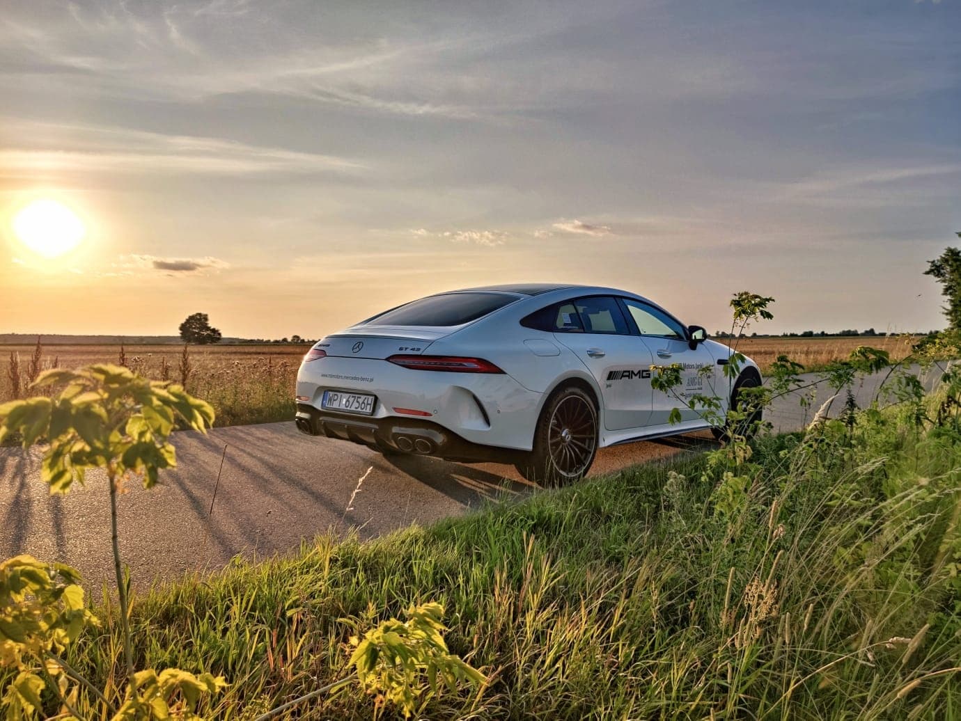 auto_blog_mercedes-amg-gt-63-apxgp-edition-w-filmie-f1-z-bradem-pittem_95cebcf7