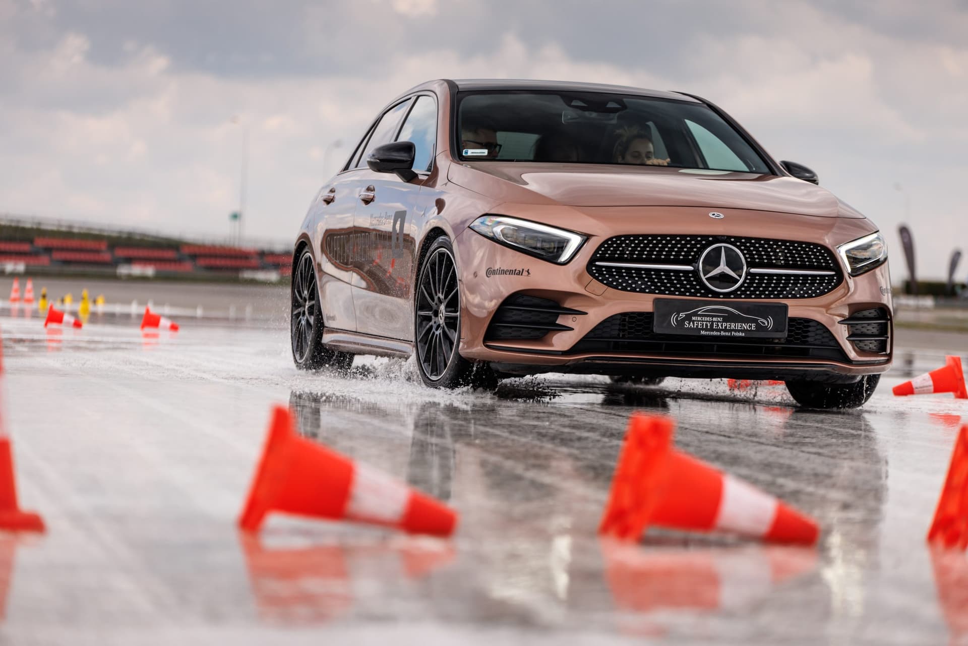auto_blog_mercedes-benz-safety-experience_da6b9505