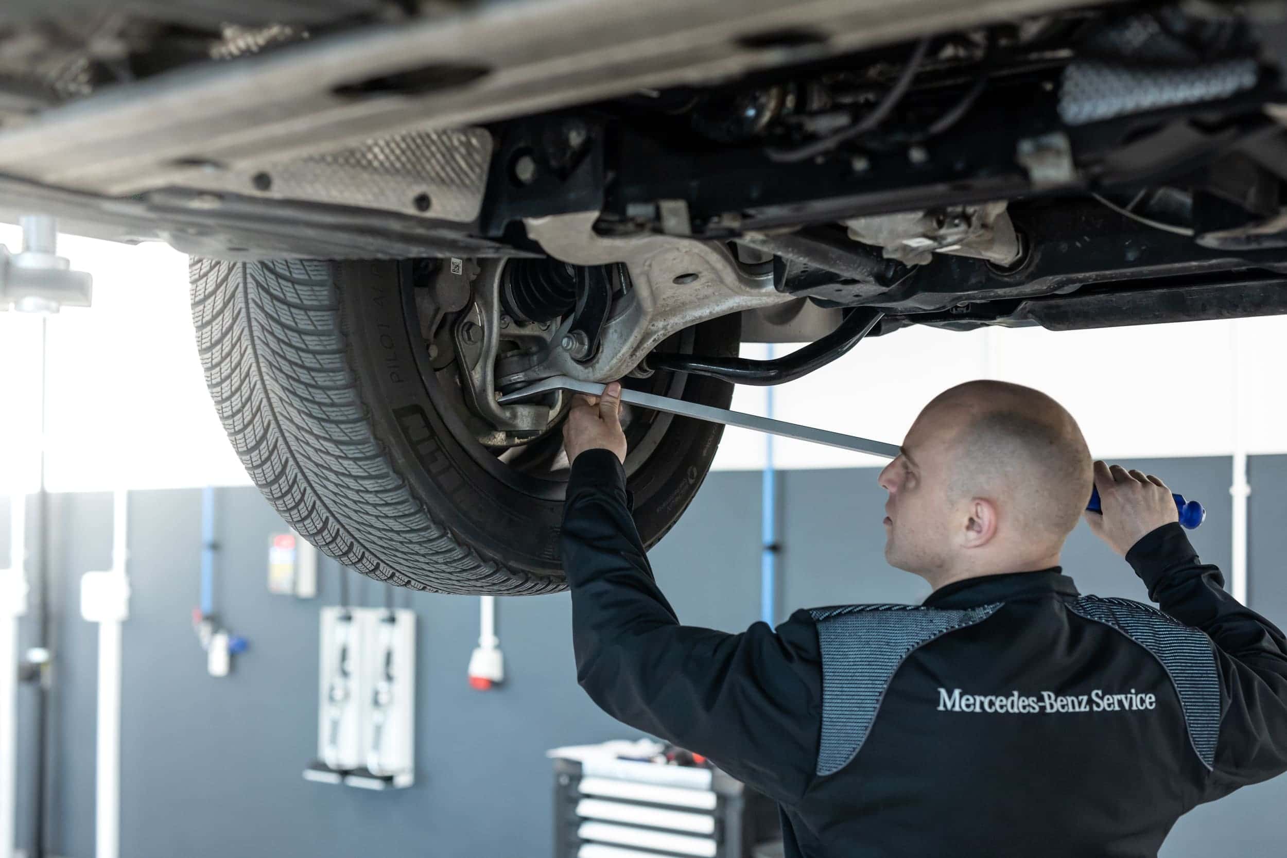 wymiana tarcz hamulcowych w serwisie Mercedes