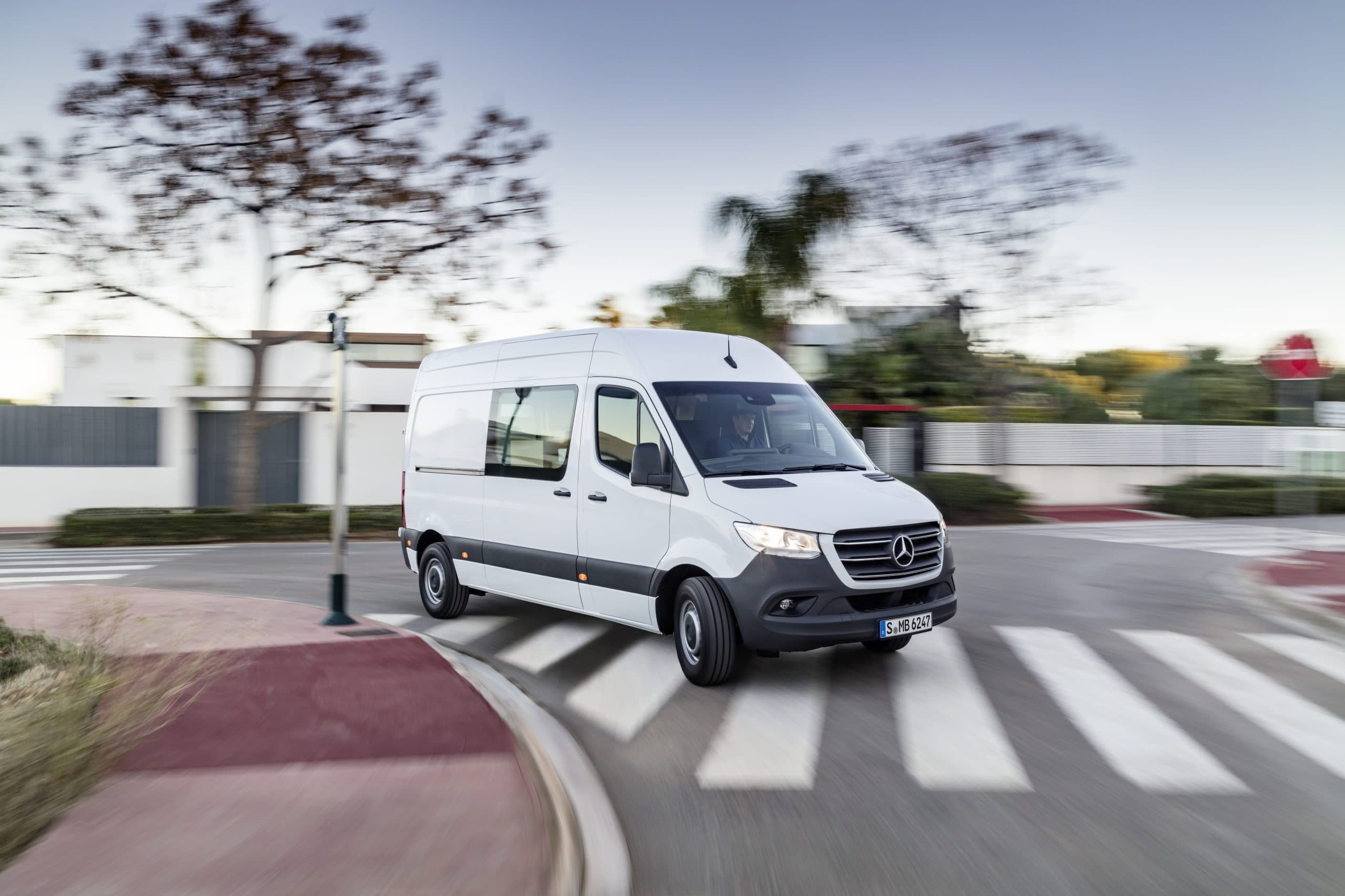 auto_samochody-dostawcze_sprinter-all_5bf0c35a