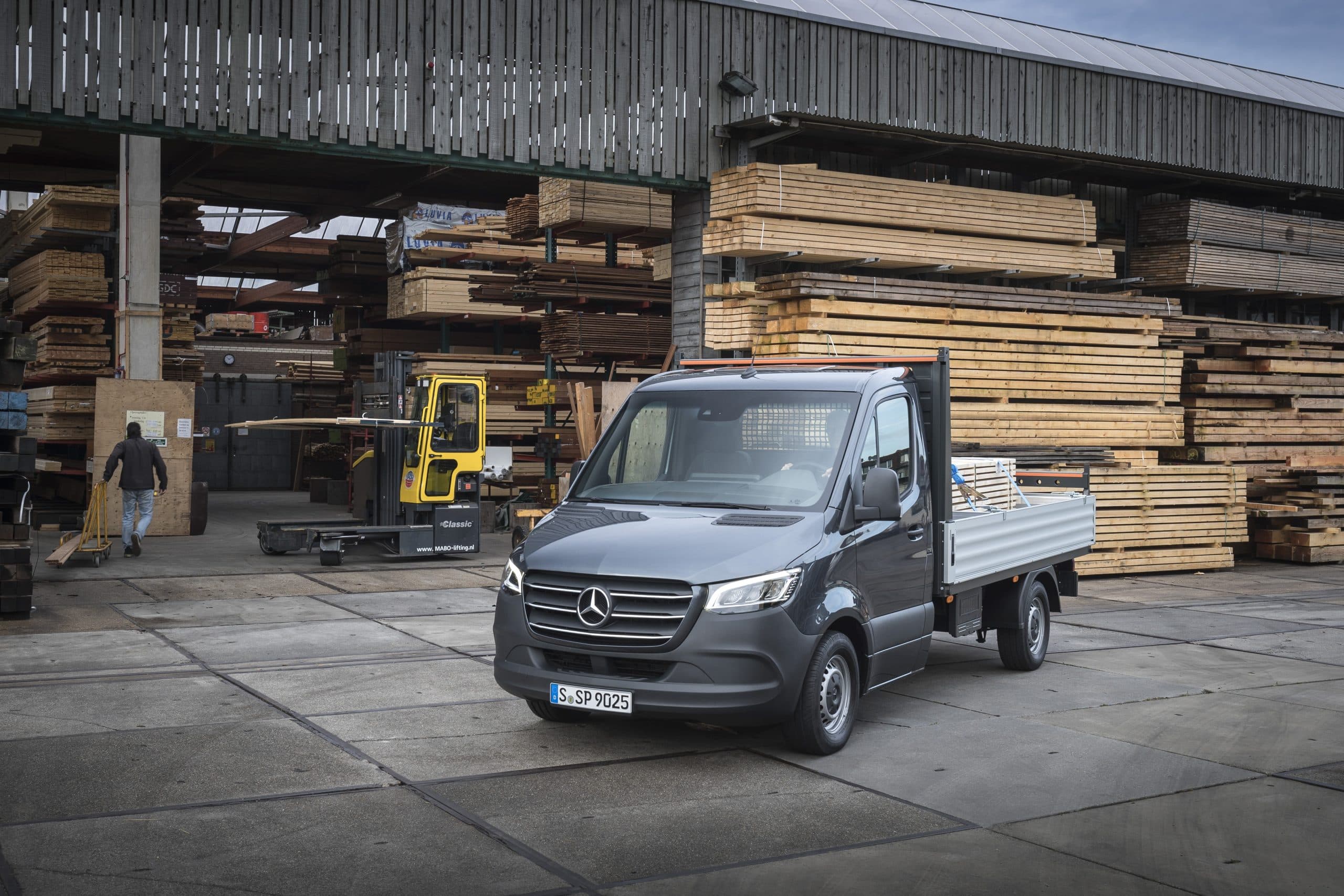 auto_samochody-dostawcze_sprinter-all_854e4806