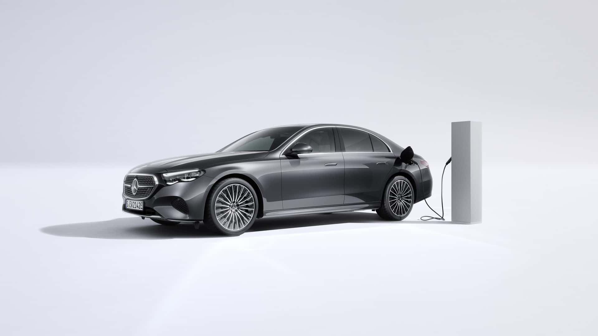 Mercedes hybryda plug-in marki Mercedes