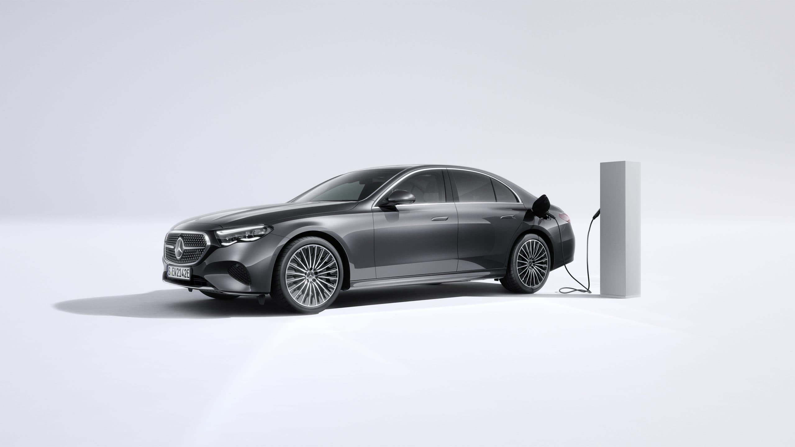 Mercedes hybryda plug-in marki Mercedes