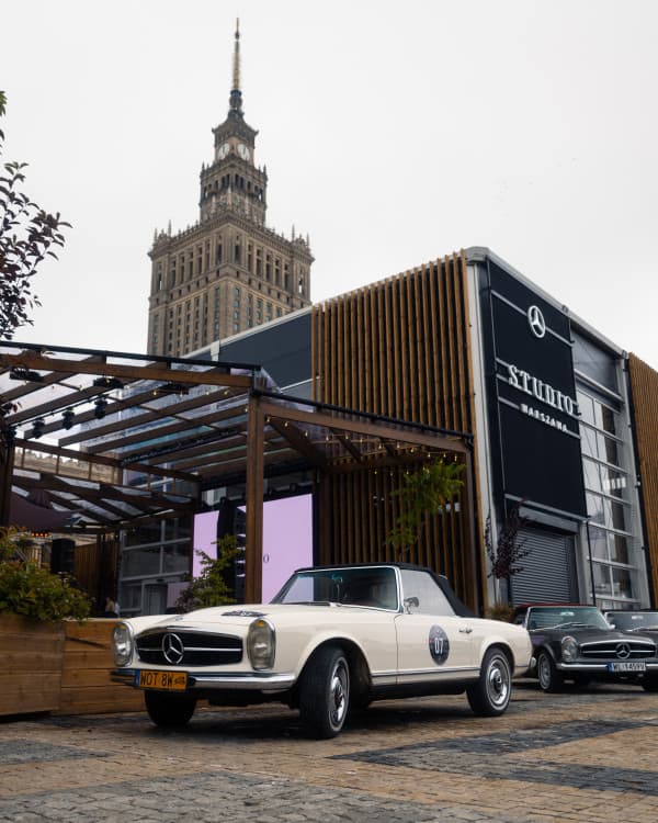 Klasyczna niedziela w Mercedes-Benz Studio Warszawa trwa.
Dziś podczas Classics & Coffee możecie zobaczyć dwie motoryzacyjne ikony:
✨ SL W113 Pagoda
✨ SL R129
A jeśli nie zdążycie dziś – Classics & Coffee odbywa się w każdą niedzielę o godz. 10:00.
Do zobaczenia! 👋
#mercedesbenzstudiowarszawa